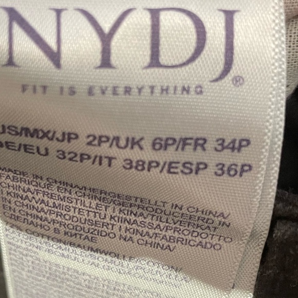 NYDJ Women's Petite Marilyn Straight Jeans with Catwalk Embroidery Details 2P - Picture 8 of 16